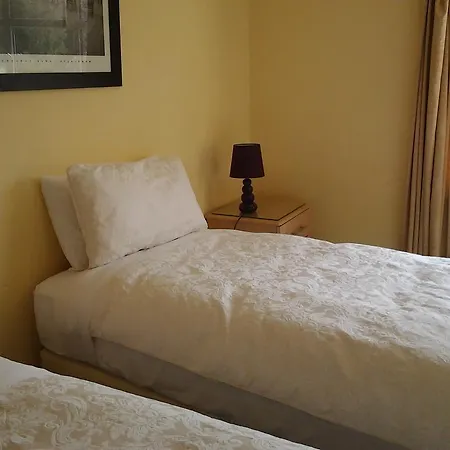 Bed & Breakfast Donnybrook 3*
