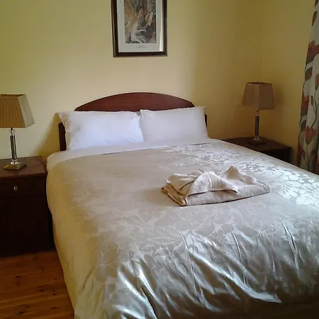 Bed & Breakfast Donnybrook 3*