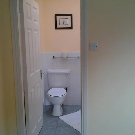 Bed & Breakfast Donnybrook 3*